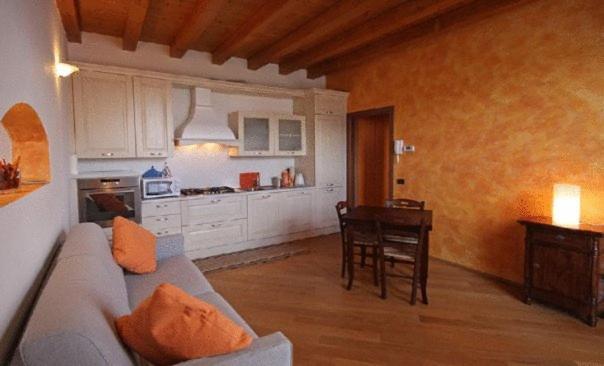 Cozy Lake Como Apartments Valmadrera Exteriör bild